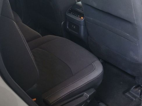 Used 2025 Nissan Pathfinder SV image 20