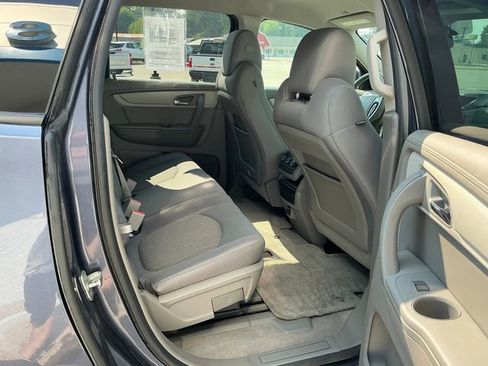 Used 2014 Chevrolet Traverse LS image 15