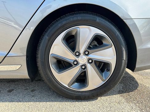 Used 2017 Hyundai Sonata Limited w/ Ultimate Package 02 image 16