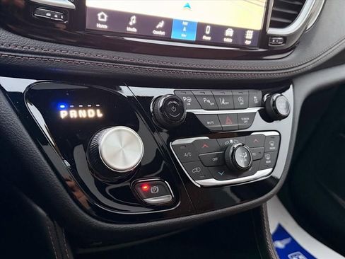 Used 2024 Chrysler Pacifica Pinnacle image 20