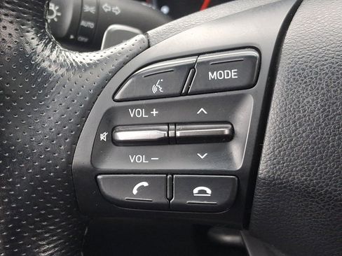 Used 2019 Hyundai Veloster Turbo image 18