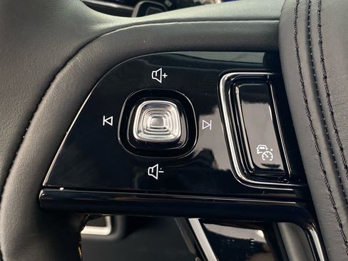 New 2026 Lincoln Aviator AWD w/ Jet Appearance Package image 19