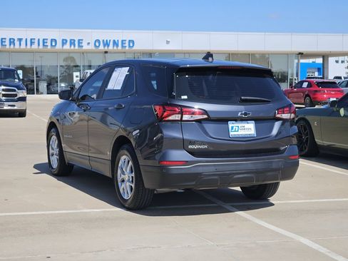 Used 2022 Chevrolet Equinox LS w/ Driver Confidence II Package FWD image 6