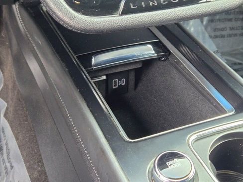 Used 2022 Lincoln Corsair AWD w/ Equipment Group 101A image 27