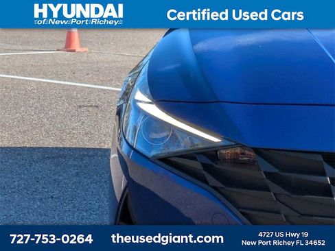 Certified 2023 Hyundai Elantra SEL w/ Convenience Package image 9