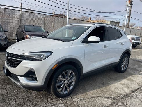 Used 2023 Buick Encore GX Essence w/ Experience Buick Package image 7