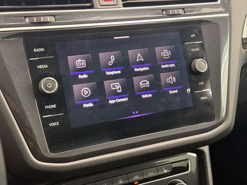 Used 2024 Volkswagen Tiguan Wolfsburg Edition image 20