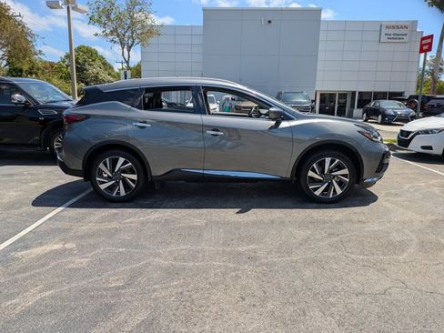 Certified 2023 Nissan Murano SL w/ Cargo Package FWD image 4