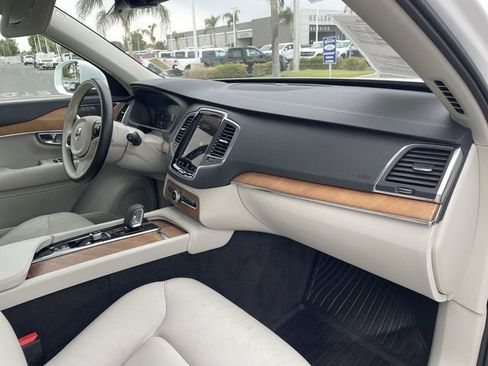 Used 2022 Volvo XC90 T8 Inscription Expression w/ Climate Package AWD/4WD image 30