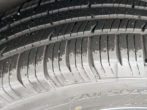 Used 2018 Jeep Grand Cherokee Altitude image 9