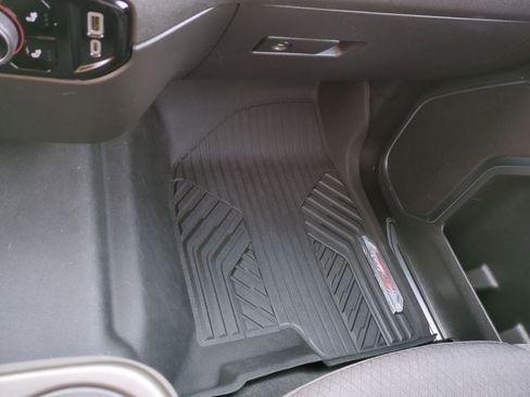 Certified 2023 Chevrolet Silverado 1500 LT w/ Z71 Off-Road Package image 34