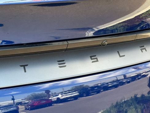 Used 2026 Tesla Model Y Long Range RWD image 37