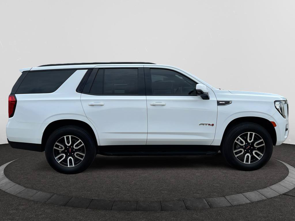 Used 2023 GMC Yukon AT4 w/ Technology Package AWD/4WD image 5