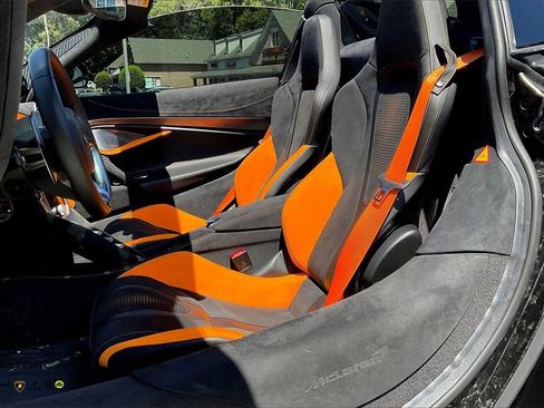 Used 2024 McLaren 750S Spider image 21