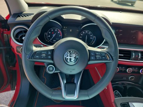 Used 2020 Alfa Romeo Stelvio Ti AWD/4WD image 23