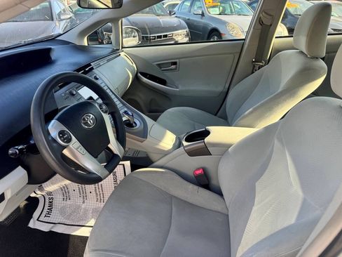 Used 2012 Toyota Prius Two FWD image 11