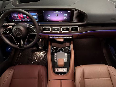 New 2026 Mercedes-Benz GLS 450 4MATIC image 12