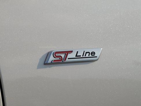 Certified 2023 Ford Escape ST-Line w/ Tech Pack #1 AWD/4WD image 10