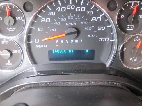 Used 2019 Chevrolet Express 3500 LT w/ LT Preferred Equipment Group image 11