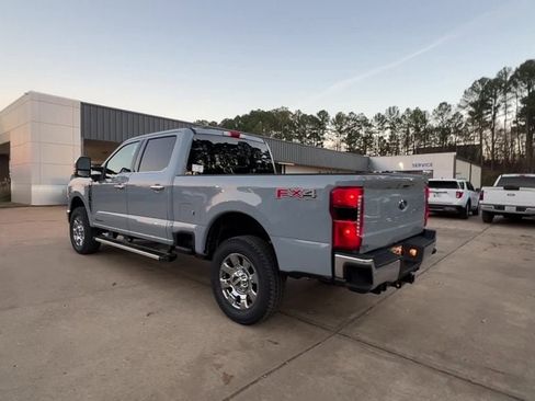 New 2026 Ford F250 Lariat w/ Lariat Premium Package image 4