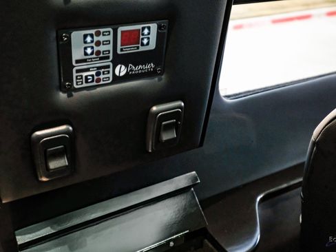 Used 2023 Mercedes-Benz Sprinter 3500 w/ Parking Package image 98