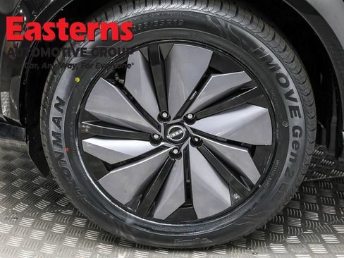 Used 2023 Nissan Ariya AWD image 32