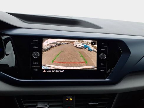 Used 2022 Volkswagen Taos SE image 18