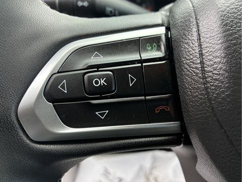 Used 2023 Jeep Compass Limited AWD/4WD image 19