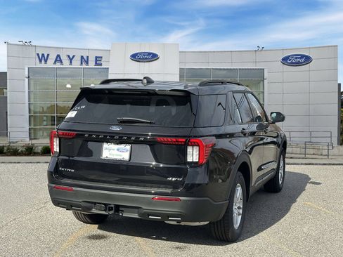 New 2026 Ford Explorer Active image 4