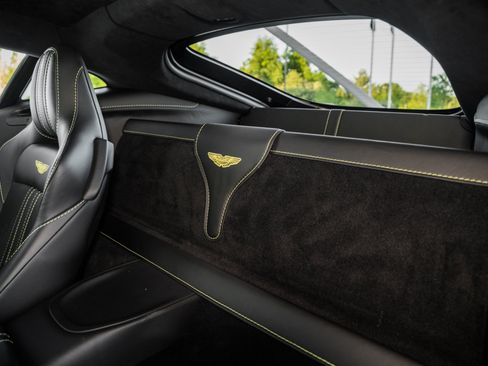 Used 2020 Aston Martin V8 Vantage Coupe RWD image 14