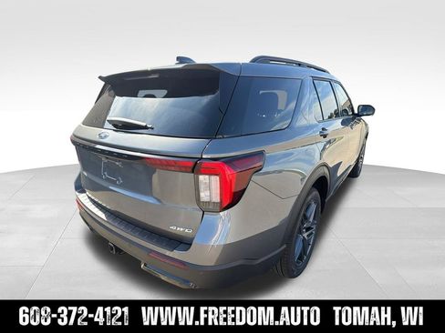 New 2026 Ford Explorer ST-Line w/ ST-Line Street Pack AWD/4WD image 5