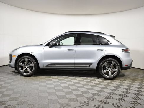 Used 2026 Porsche Macan AWD/4WD image 2