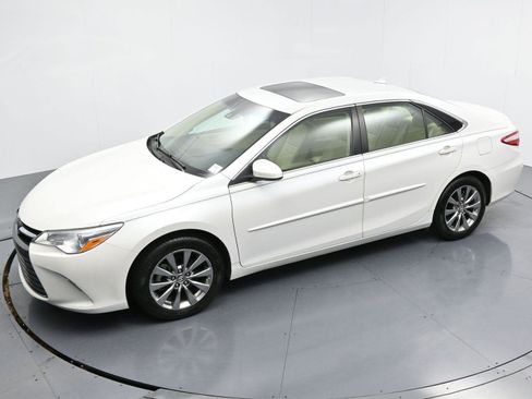 Used 2017 Toyota Camry XLE image 36