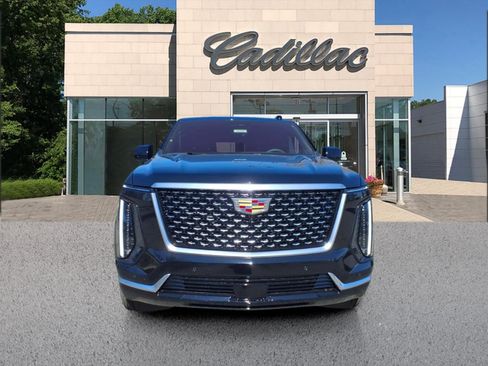 New 2026 Cadillac Escalade Luxury image 8