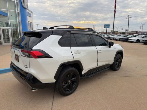 Used 2021 Toyota RAV4 XSE image 17