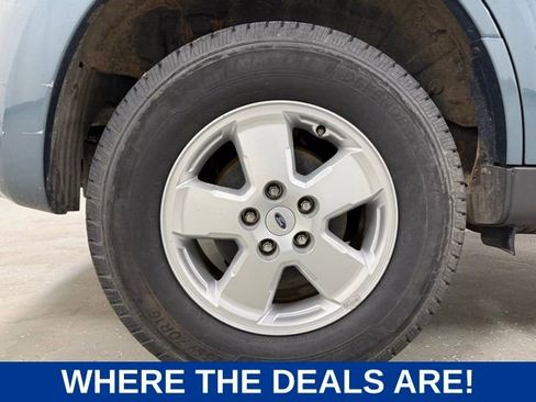 Used 2011 Ford Escape XLT w/ Class II Trailer Tow Pkg AWD/4WD image 23
