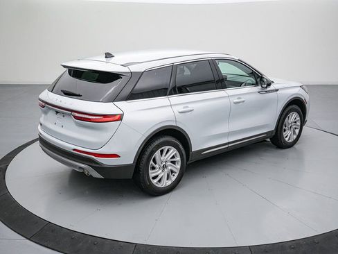 Used 2025 Lincoln Corsair AWD image 4