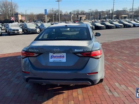 Used 2024 Nissan Sentra SV image 2