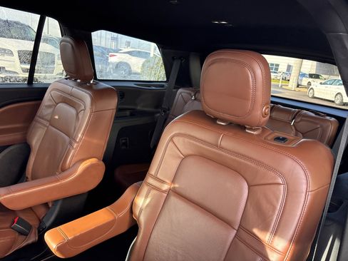 Used 2020 Lincoln Aviator Reserve image 25