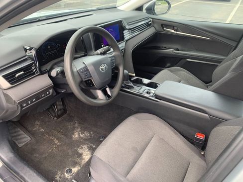 Used 2025 Toyota Camry LE FWD image 11