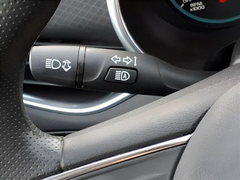 Used 2020 Chevrolet Malibu LT image 31