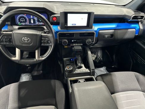 Used 2025 Toyota 4Runner TRD Off-Road AWD/4WD image 7
