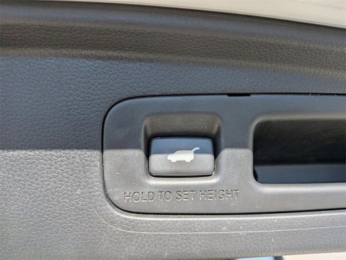 Used 2023 Honda CR-V EX-L image 30