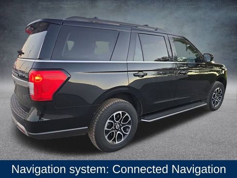 Used 2023 Ford Expedition XLT image 7