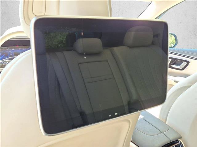 Certified 2023 Mercedes-Benz EQS 580 4MATIC SUV image 17