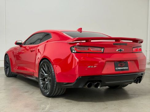 Used 2018 Chevrolet Camaro ZL1 RWD image 7