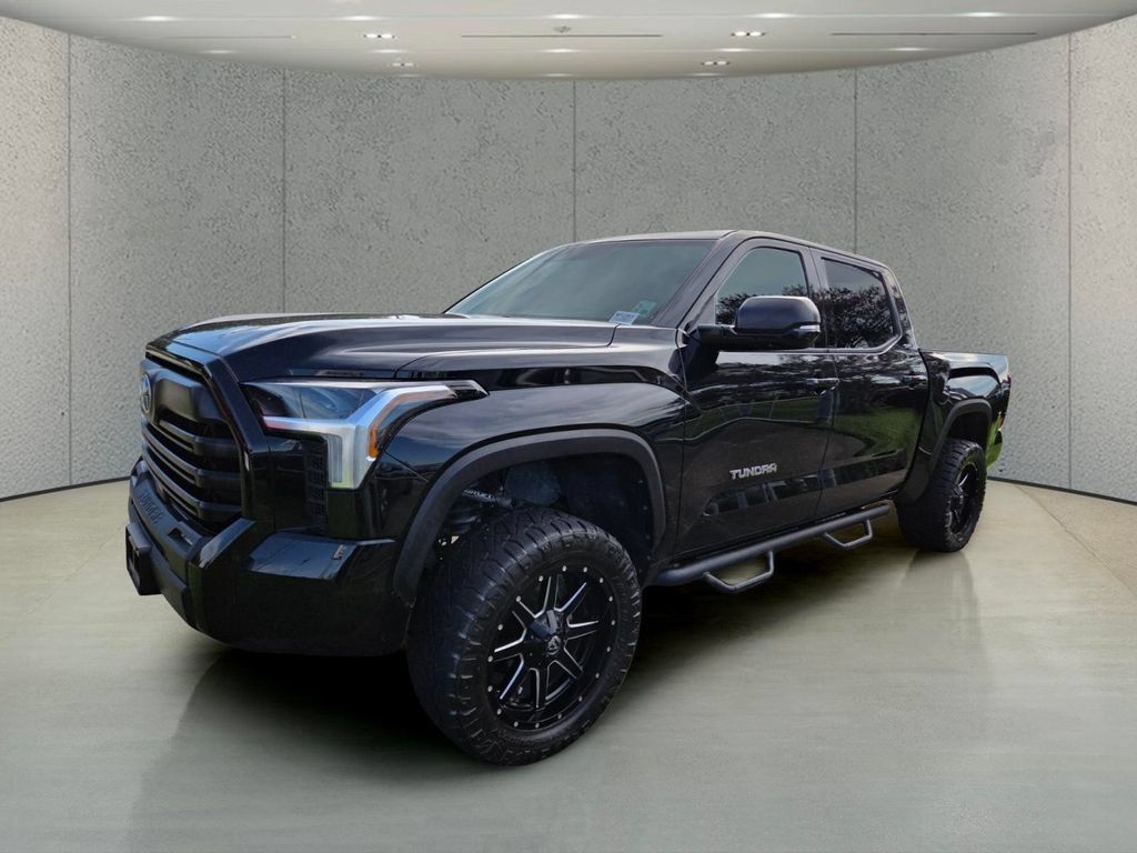 Used 2022 Toyota Tundra SR5 w/ SR5 Premium Package RWD image 1