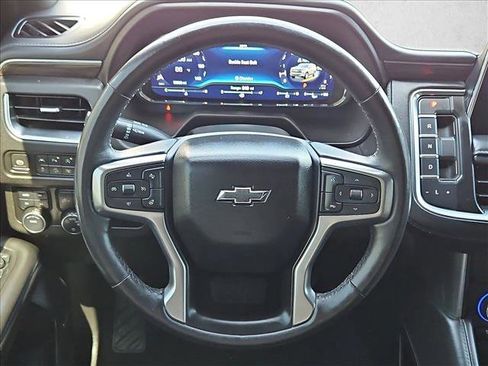 Used 2023 Chevrolet Suburban Z71 w/ Luxury Package AWD/4WD image 14
