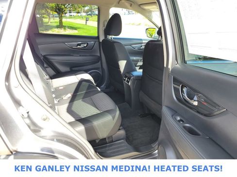 Used 2019 Nissan Rogue SV image 47