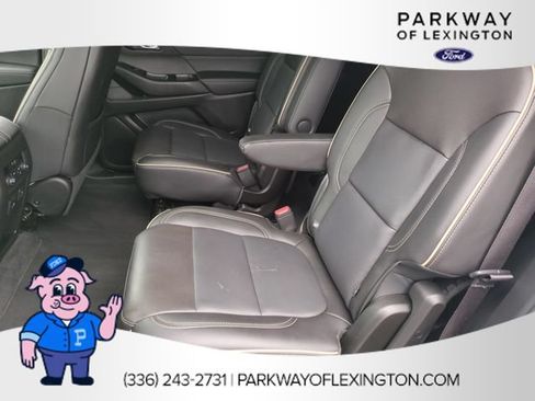 Used 2023 Chevrolet Traverse Premier w/ Redline Edition FWD image 30